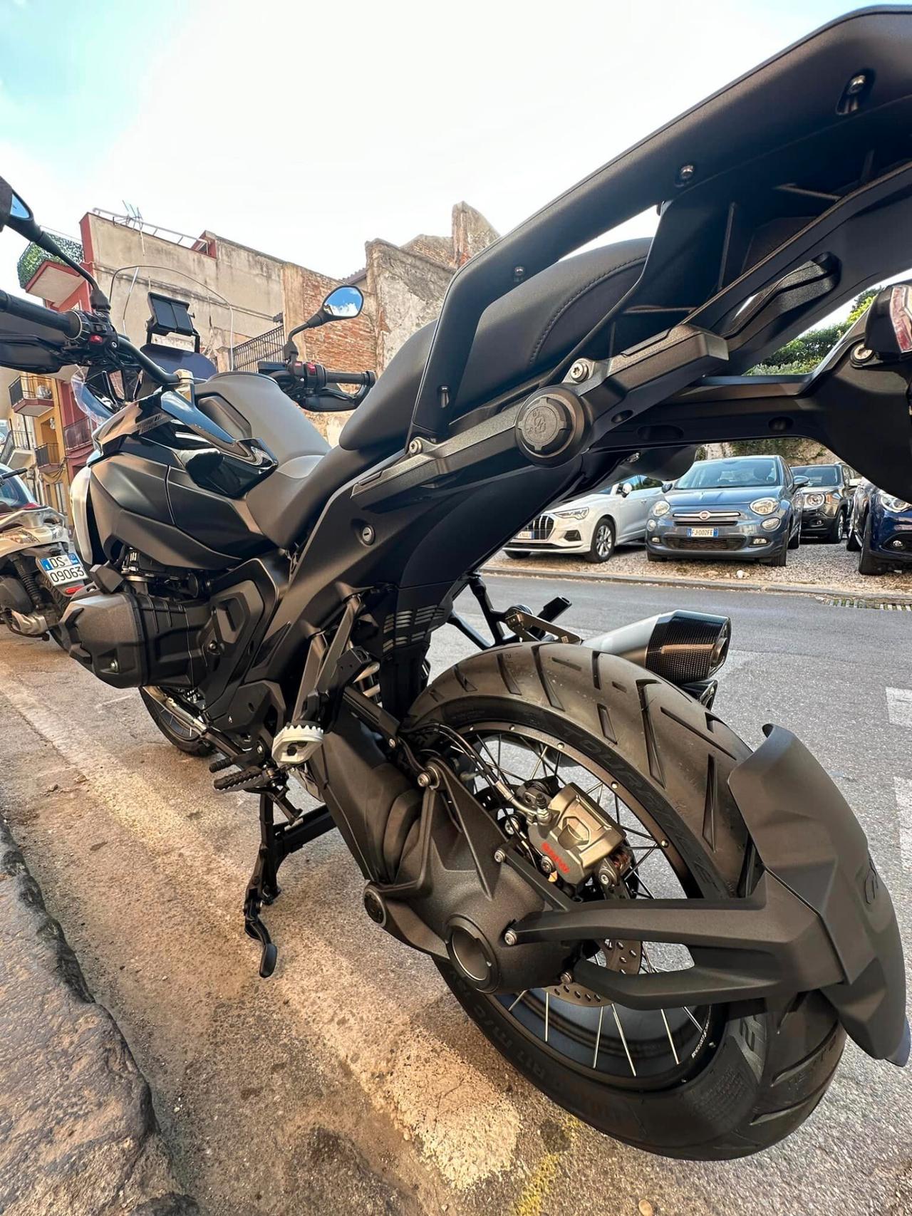 Bmw R 1300 GS (2023-2024) Triple Black 145 CV - - - - FULL ACCESSORIATA A KM 0!