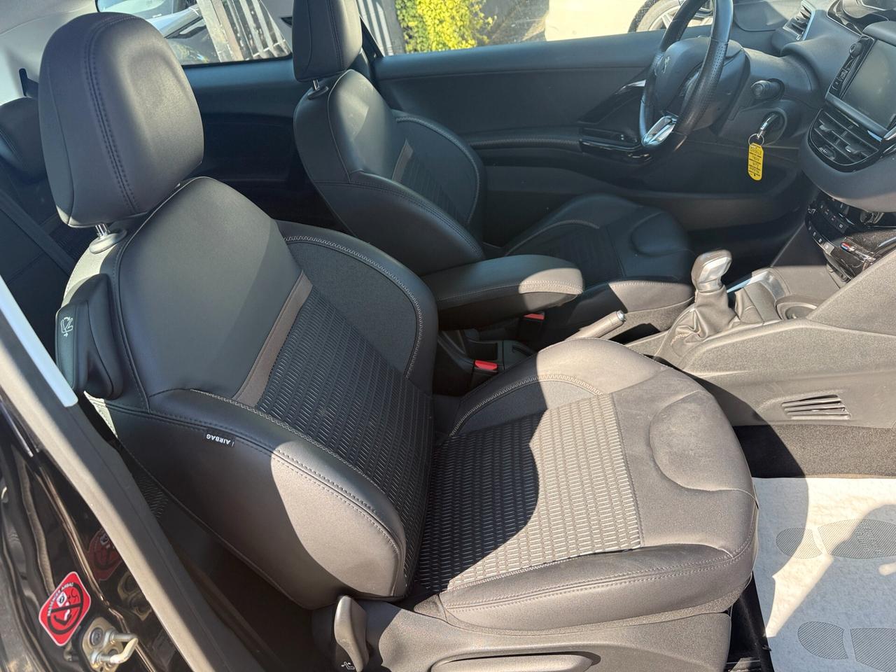Peugeot 208 PureTech 82 3 porte Allure