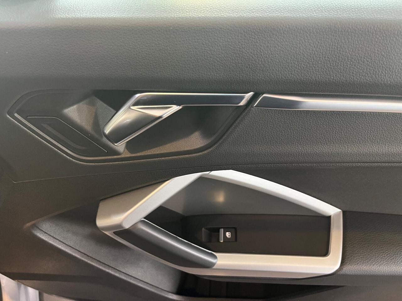 Audi Q3 35 2.0 tdi Business s-tronic 92.000 KM!!