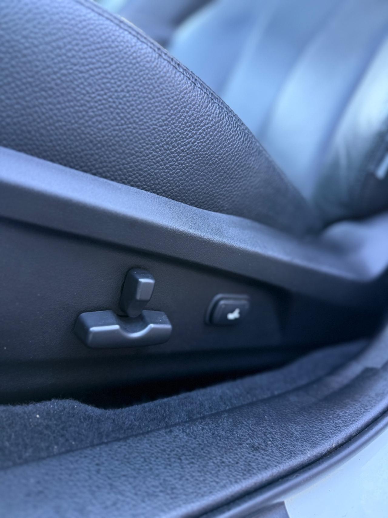 Subaru OUTBACK 2.0D Trend Leather