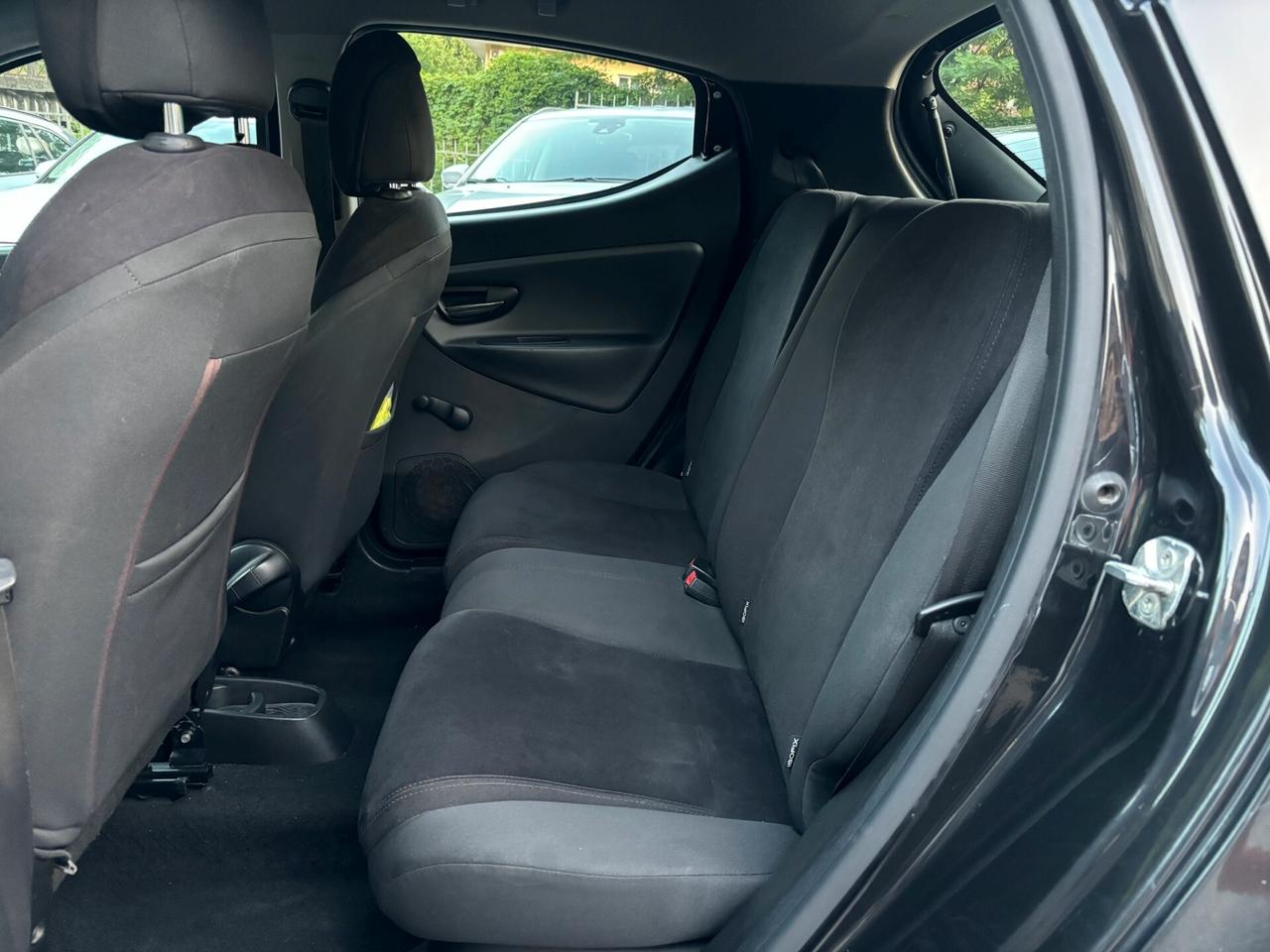 Lancia Ypsilon 0.9 TwinAir 85 CV 5 porte Metano Ecochic Gold