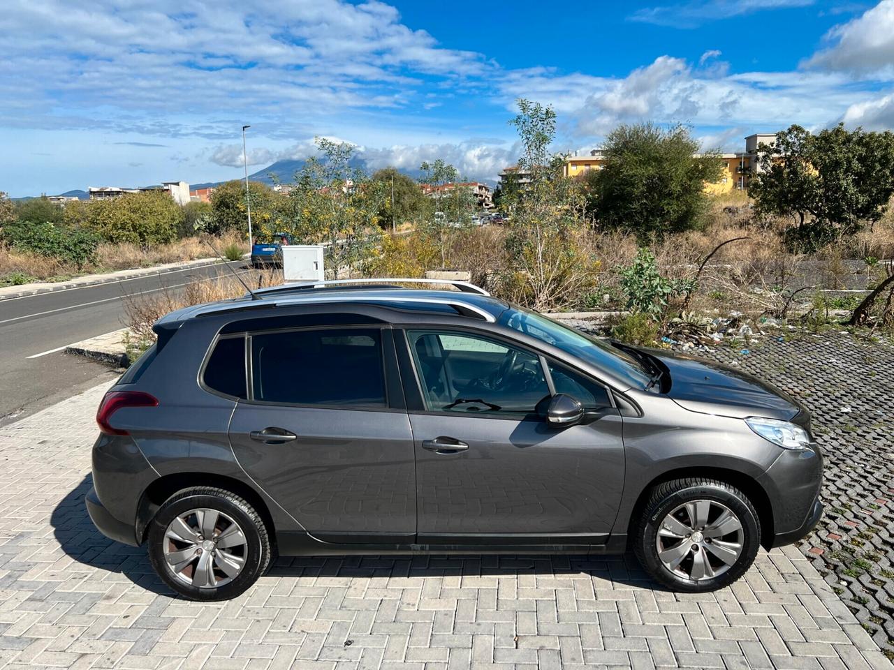 Peugeot 2008 1.6HDI PARI AL NUOVO FULL 2016