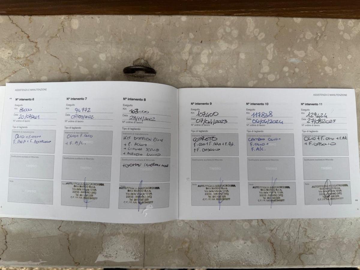 VOLVO - V40 Cross Country - D2 Volvo Ocean Race