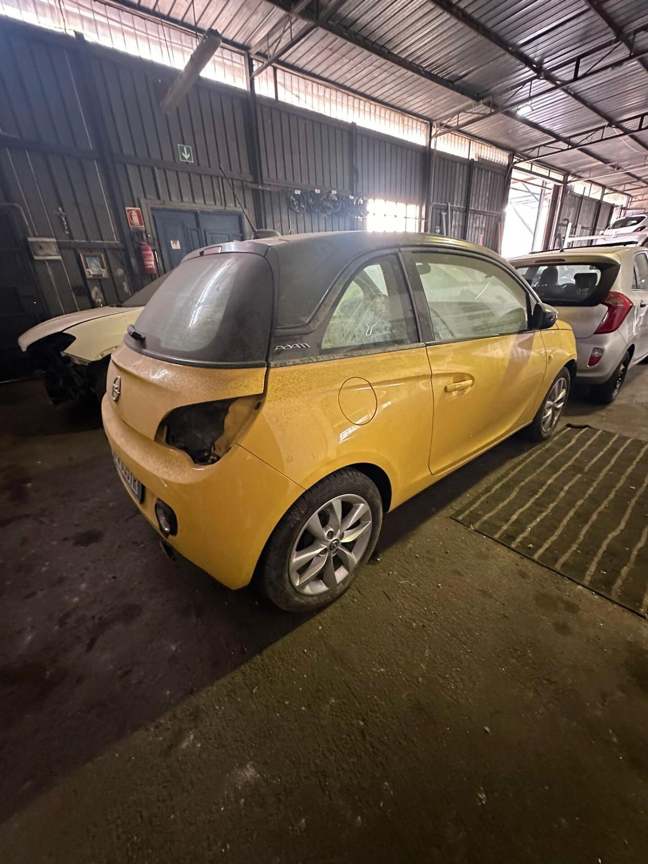 Opel Adam 1.2 70 CV