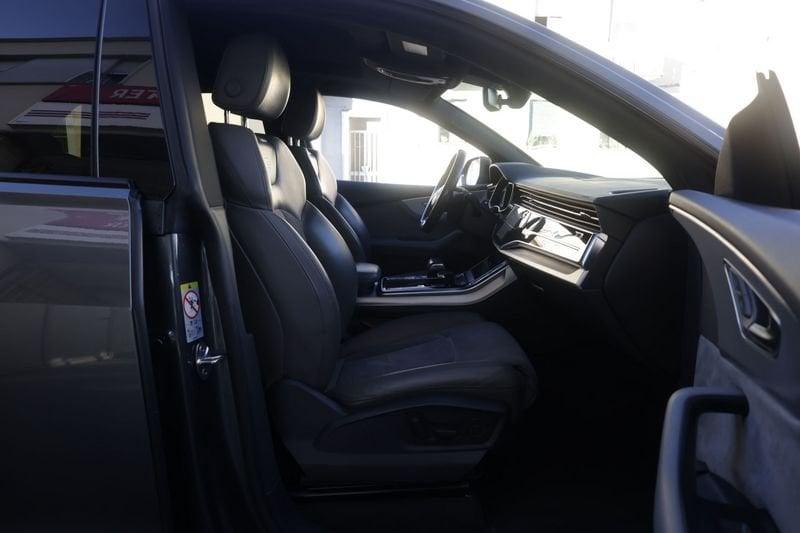 Audi Q8 Audi Q8 50 TDI 286 CV quattro tiptronic S LINE Unicoproprietario