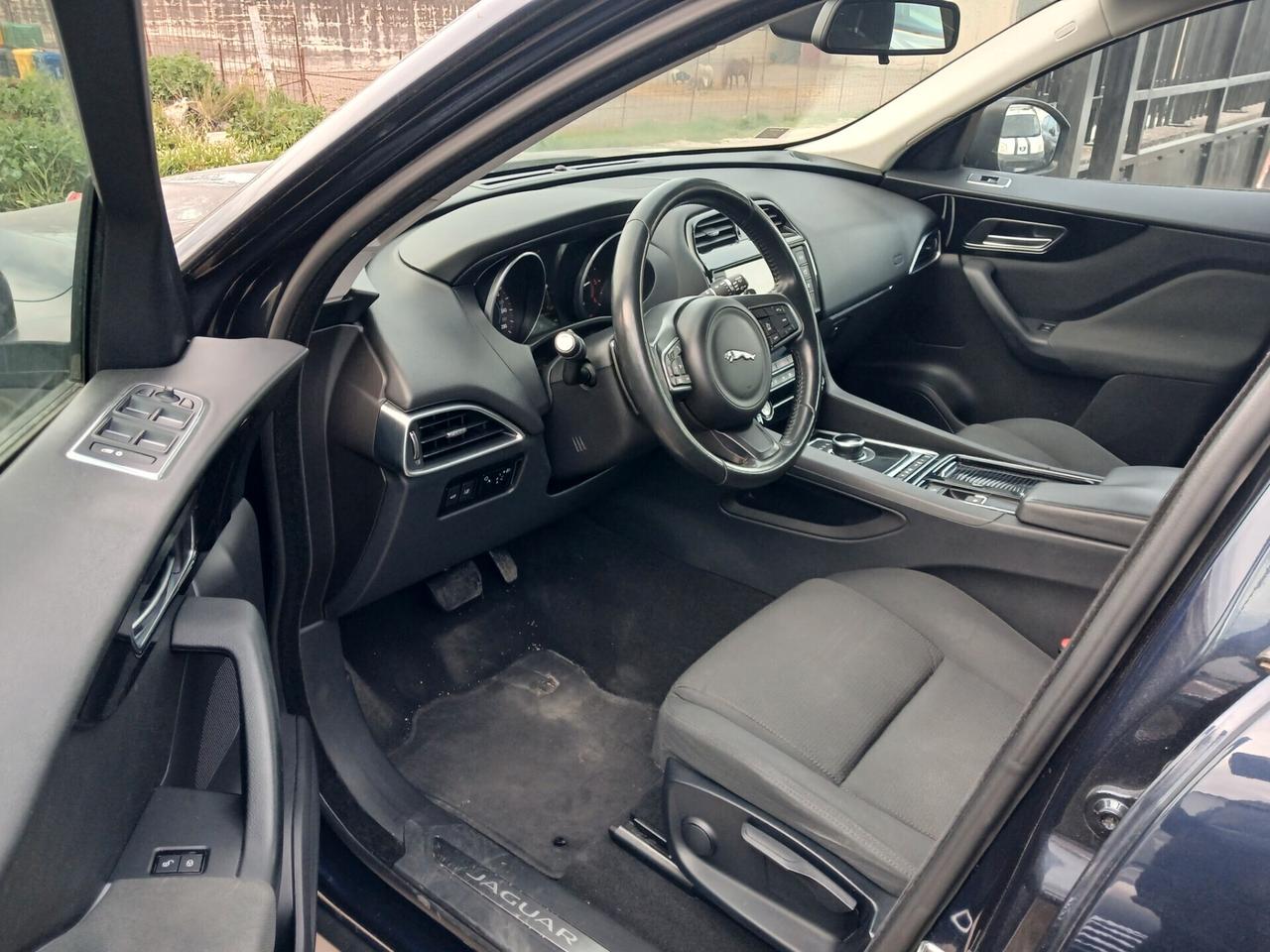 Jaguar F-Pace 2.0 D 240 CV AWD aut. Pure