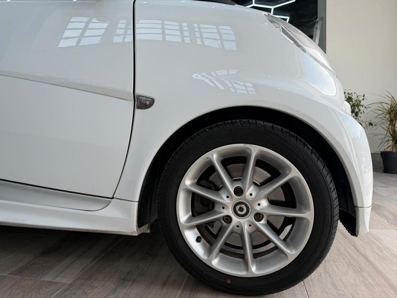 Smart ForTwo 1000 52 kW MHD coupé URBANRUNNER
