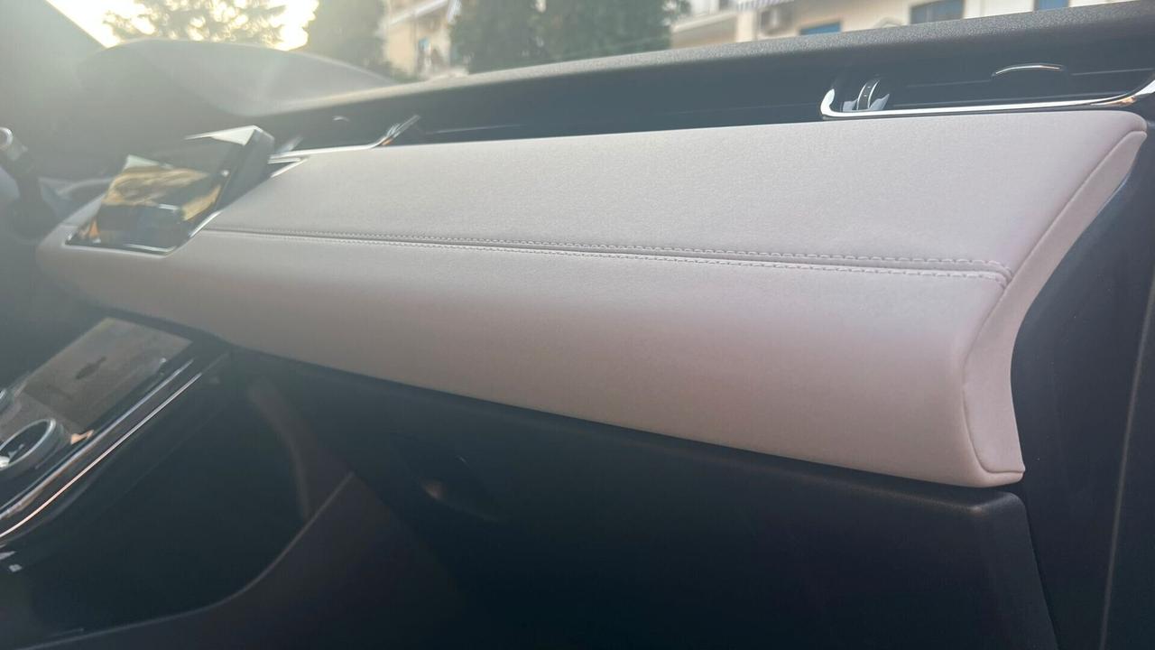 Land Rover Range Evoque 2.0D I4 180 CV AWD Auto R-Dynamic SE