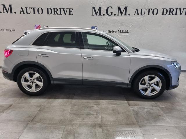 AUDI Q3 35 TDI S tronic Business Advanced