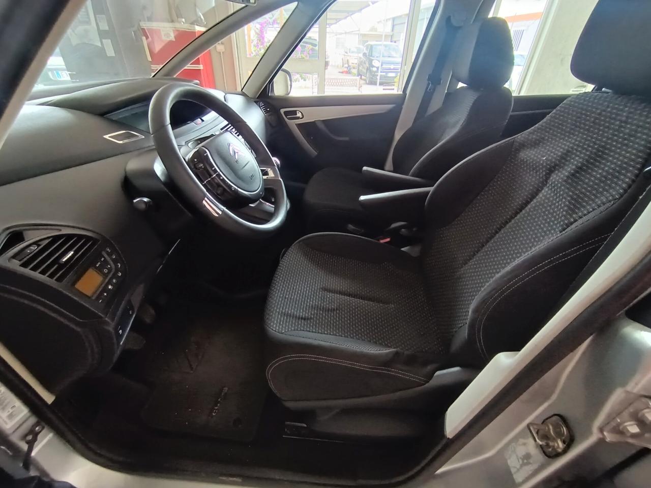 Citroen C4 Picasso business