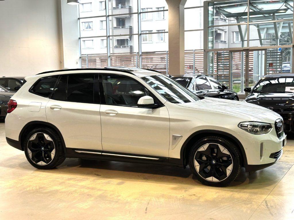 BMW iX3 Impressive-20"-Tetto-Camera-Head Up-Harman/K-IVA