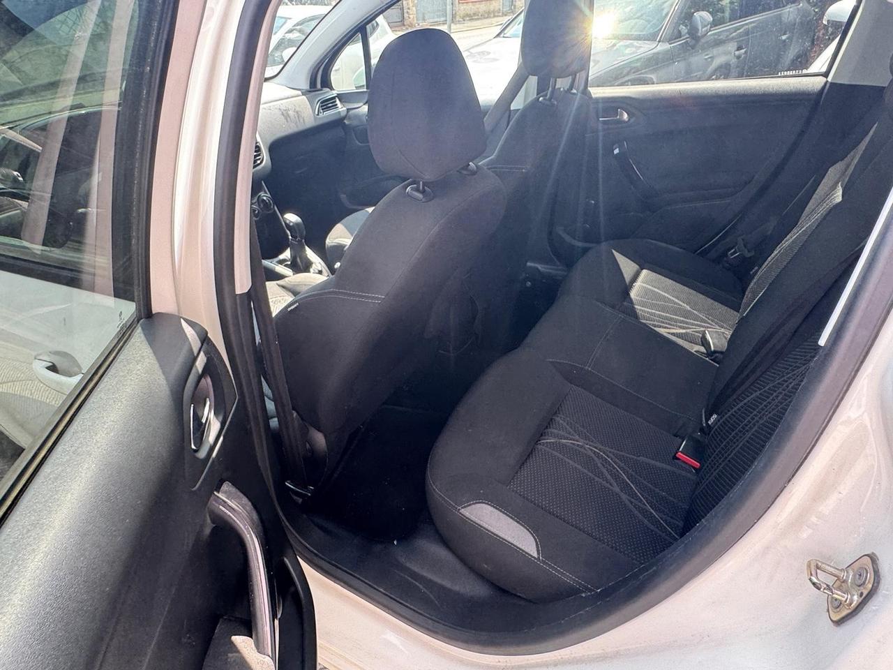 Peugeot 208 1.2 VTi 82 CV 5 porte Allure