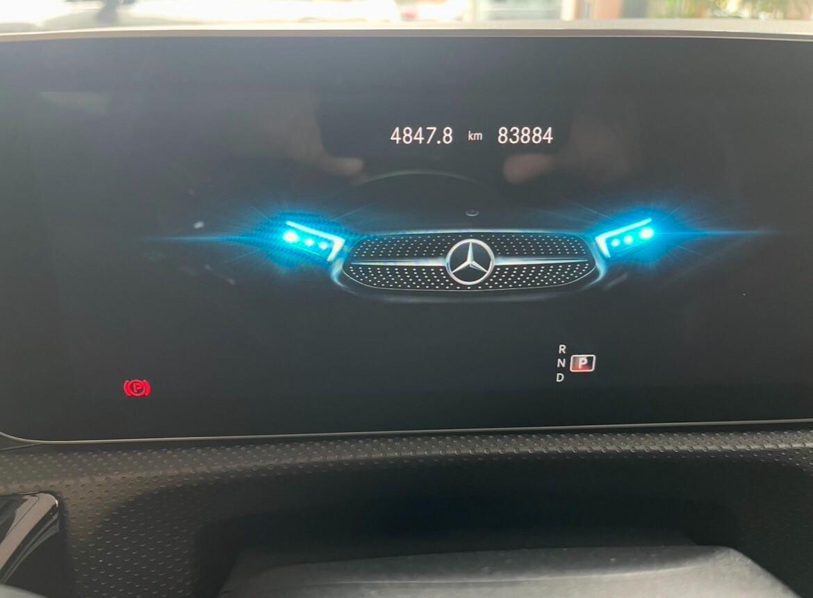 MERCEDES CLASSE A 1.6 TDI 116CV Sport Extra Cambio automatico Navi Cerchi AMG Pelle Alcantara allestimento AMG OK NEOPATENTATI