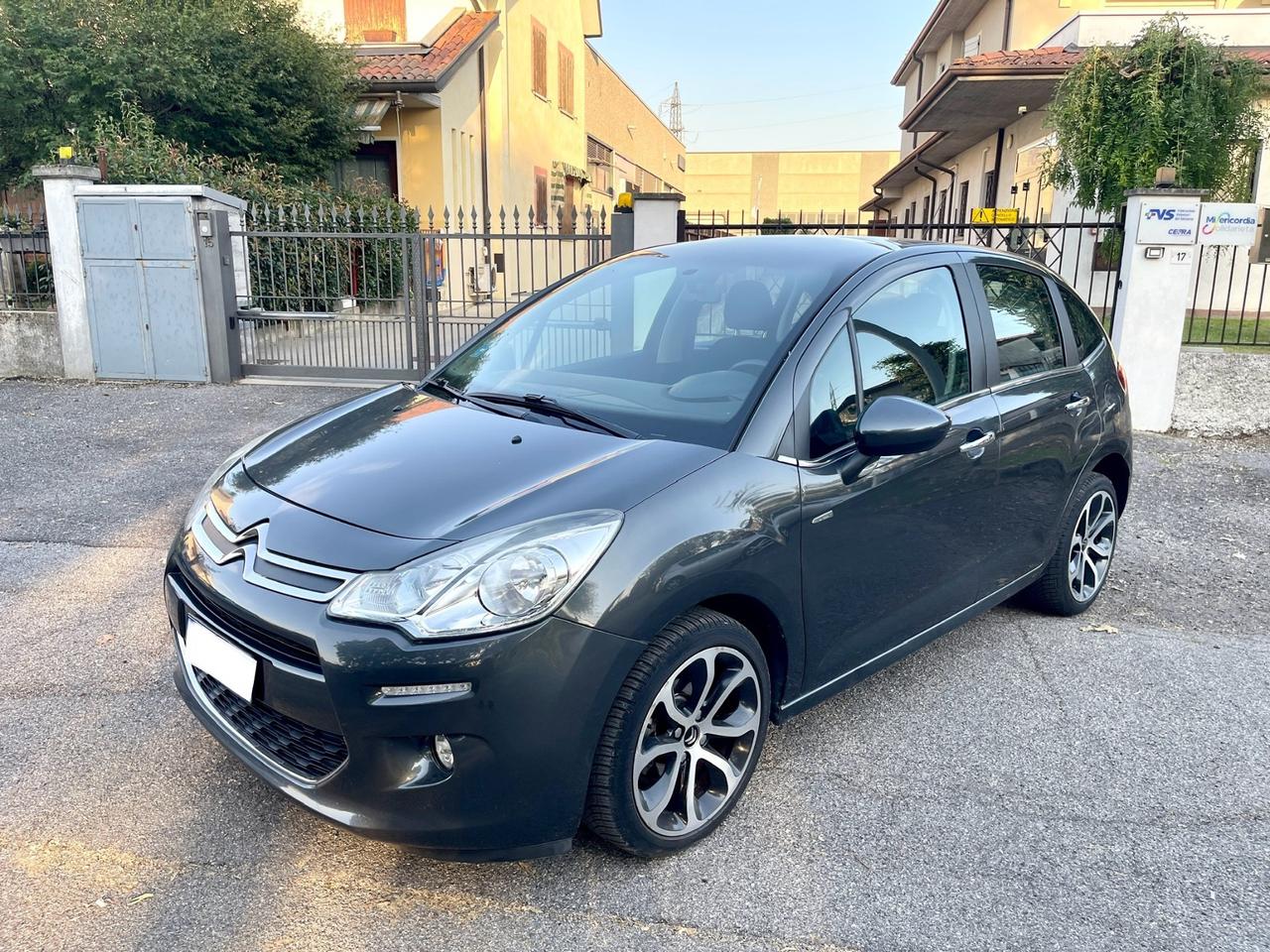 Citroen C3 1.2 VTi 82 Exclusive tetto panoramico per Neopatentati 2014