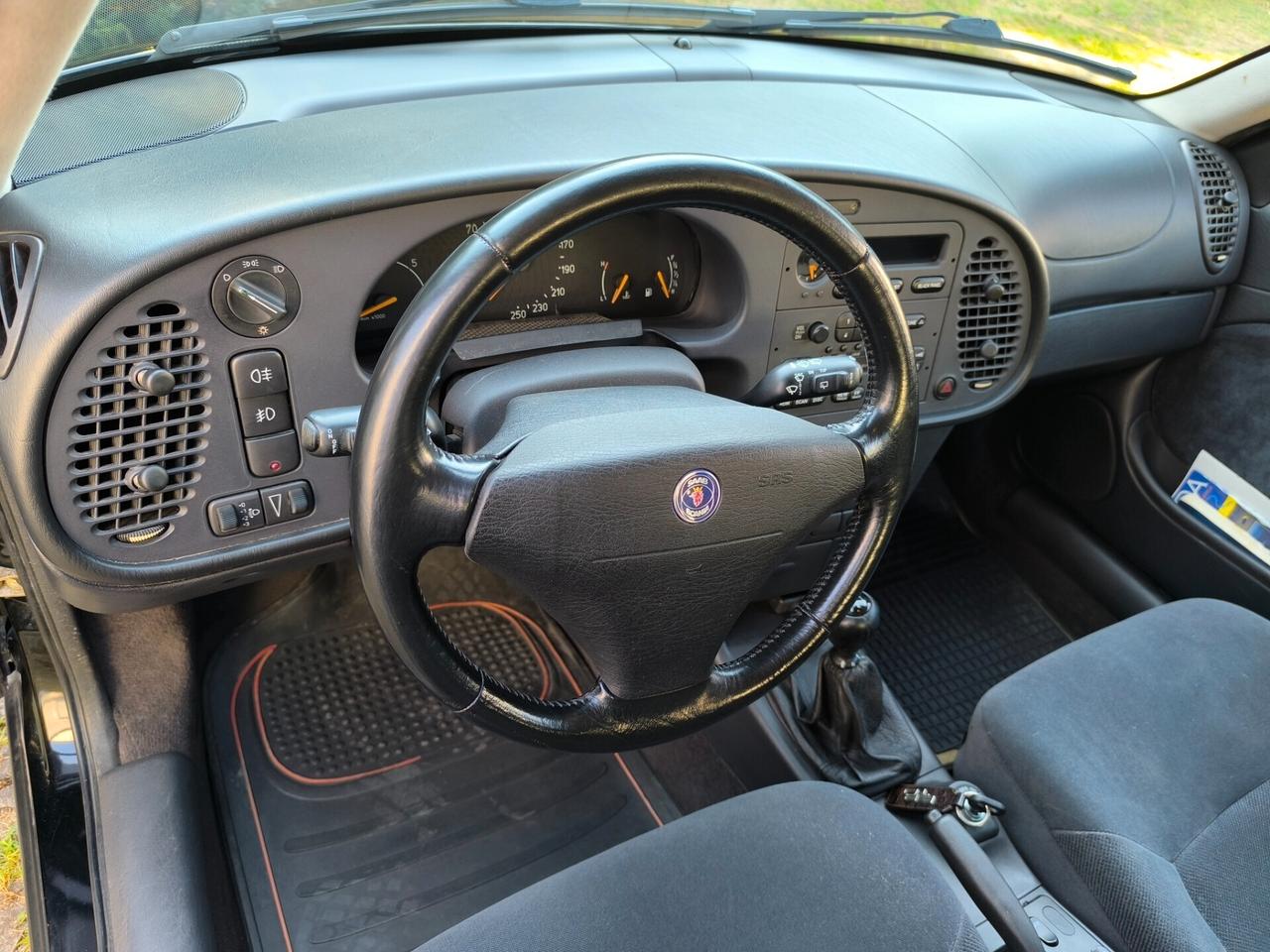 Saab 900 2.0i 16V cat 5 porte SE