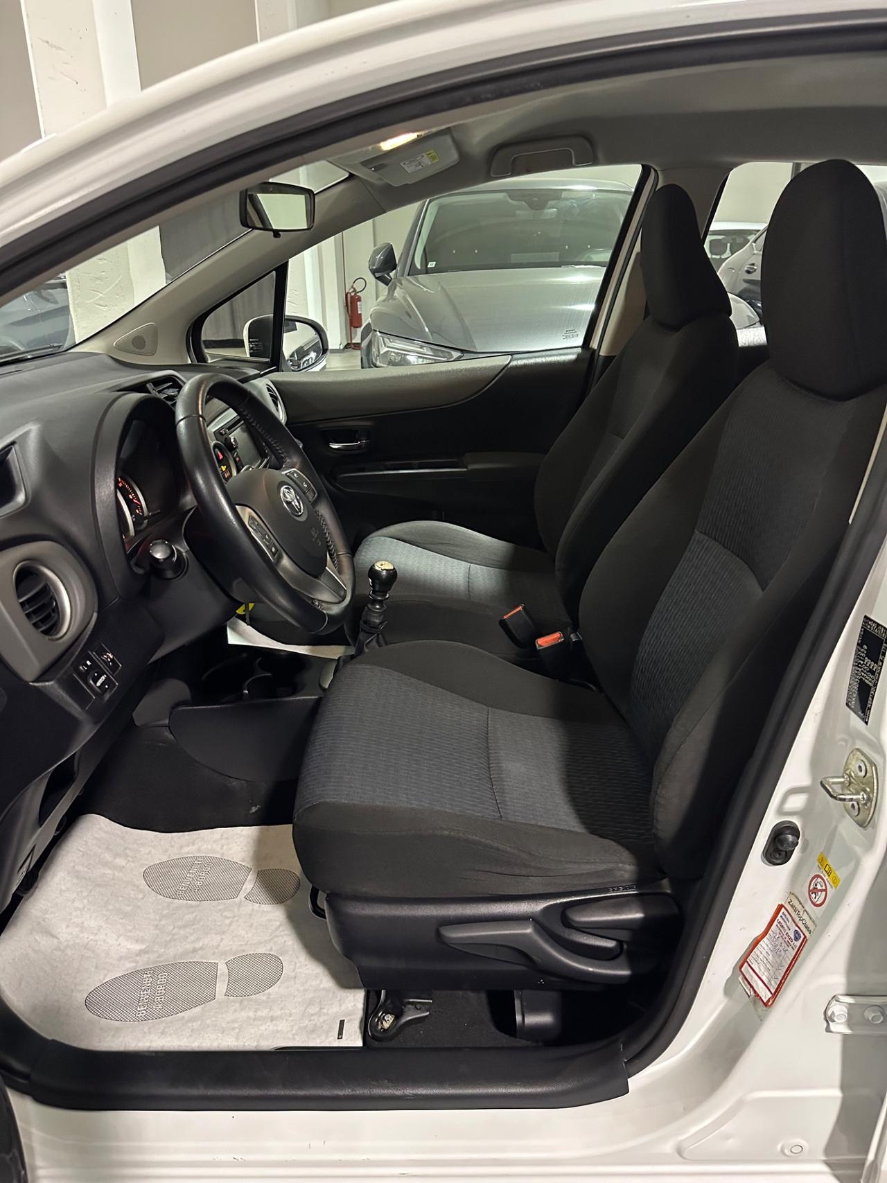 Toyota Yaris 1.3 5 porte Lounge