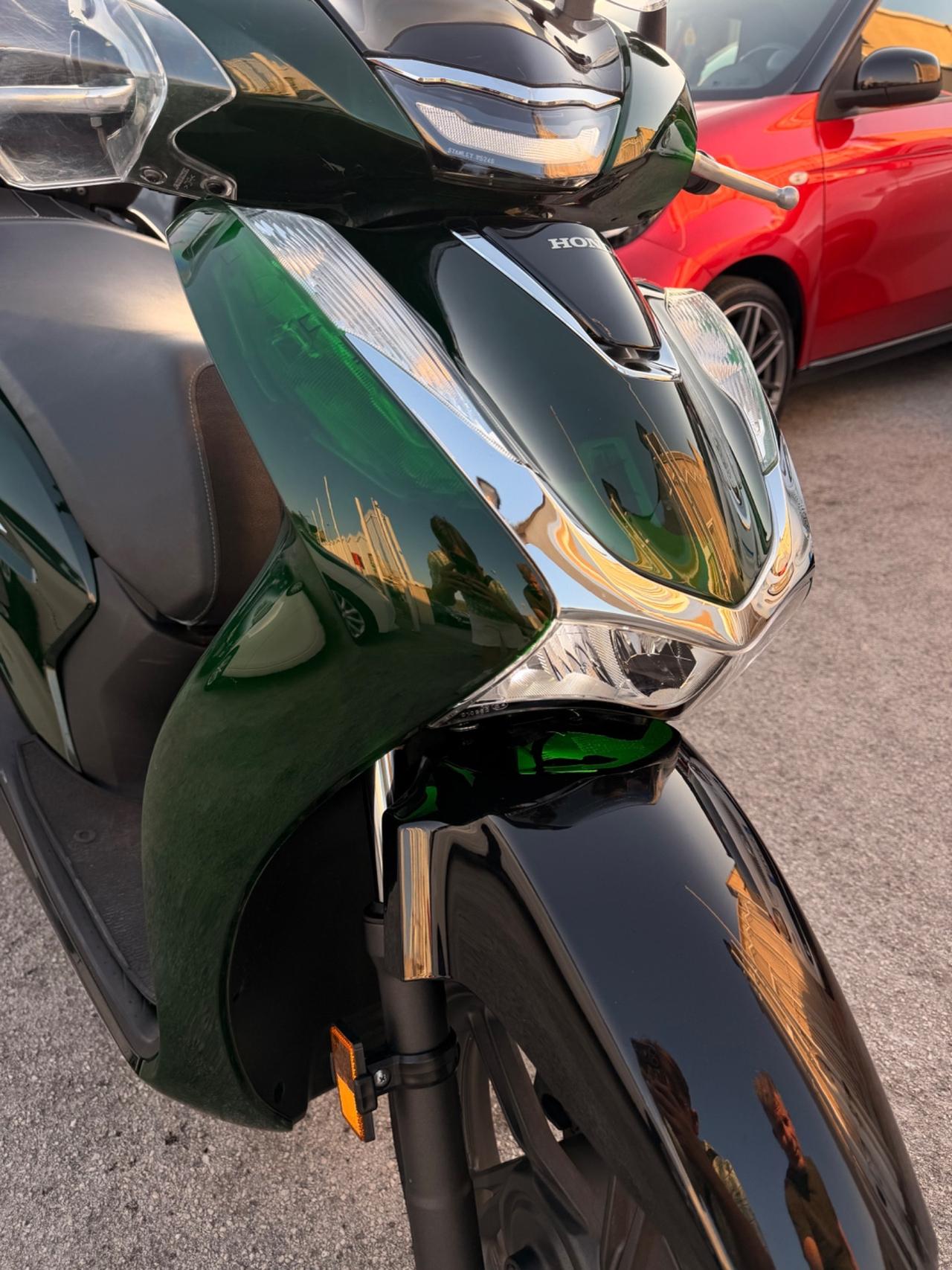 Honda SH 125 VETRO FINANZIAMENTO IN SEDE