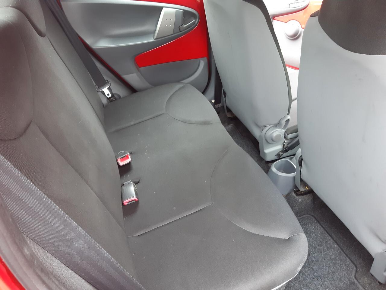 Toyota Aygo 1.0 12V VVT-i 5 porte Now Connect
