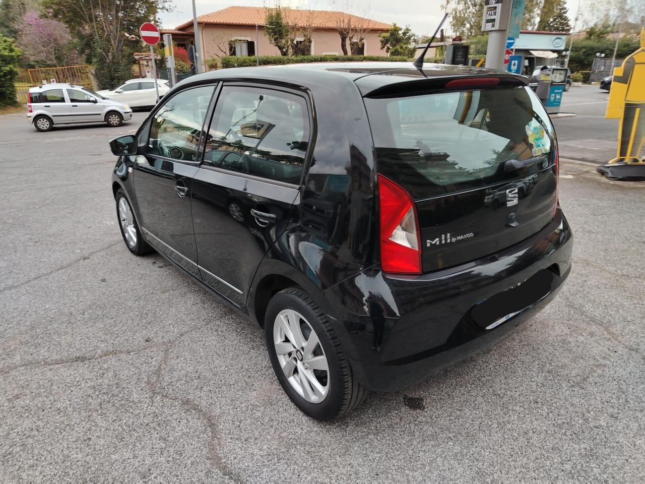 Seat Mii 1.0 ASG 5 porte by Mango Nero Assoluto
