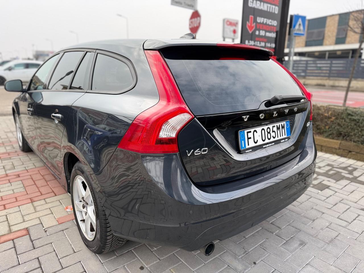 Volvo V60 D2 Geartronic Momentum 84000 KM