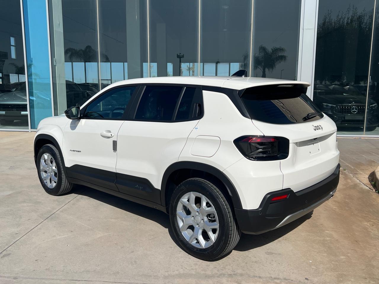 Jeep Avenger 1.2 Turbo 110 CV MHEV Altitude possibilità noleggio no scoring