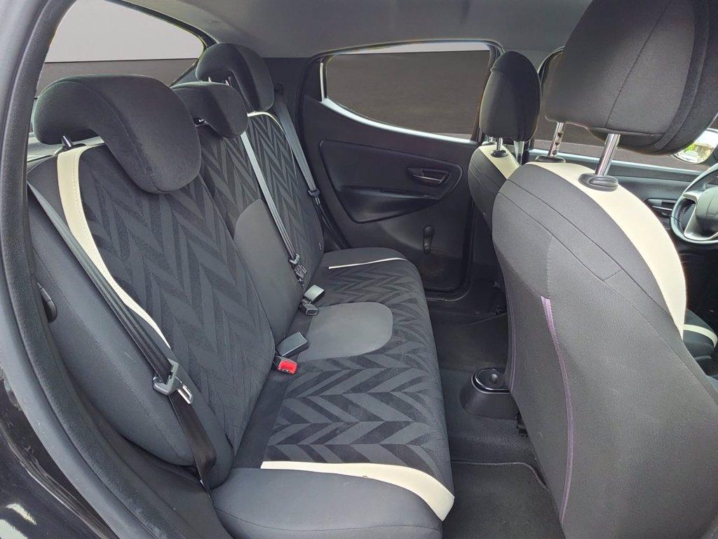 LANCIA Ypsilon 1.2 silver 69cv del 2017