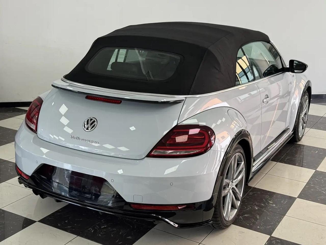 Volkswagen Maggiolino Cabrio 1.4 TSI DSG Sport BlueMotion Technology R LINE