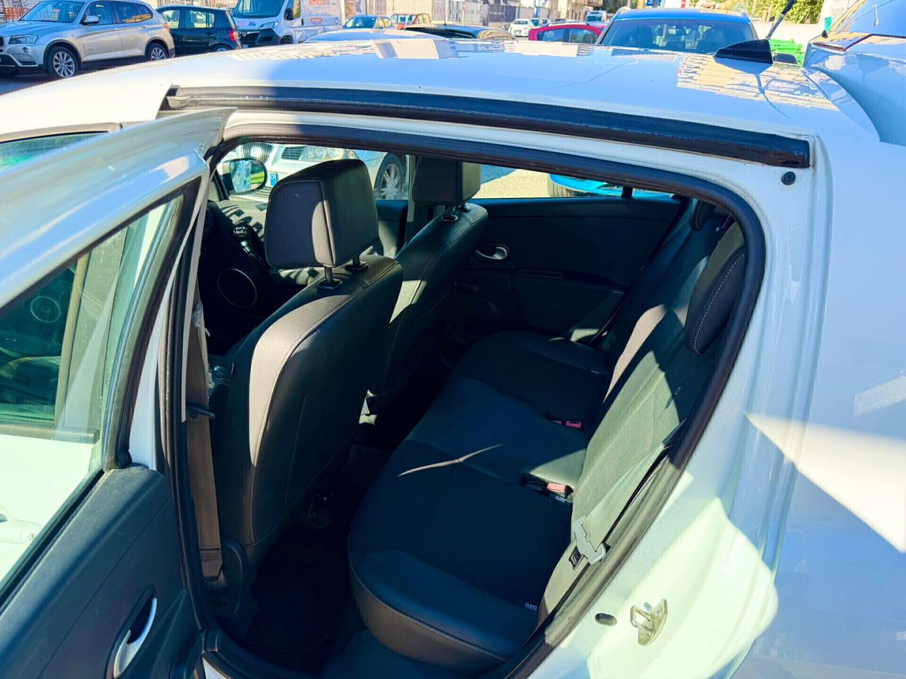 Renault Clio 1.2 16V 5 porte Live! - Anno 2011 - NEOPATENTATO