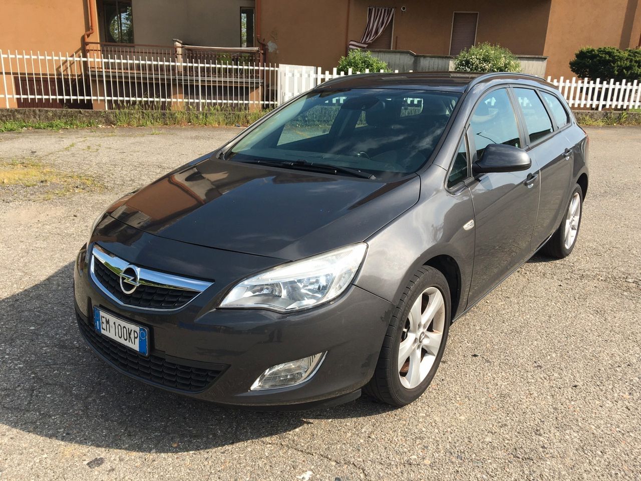 Opel Astra 1.4 sports tourer GPL