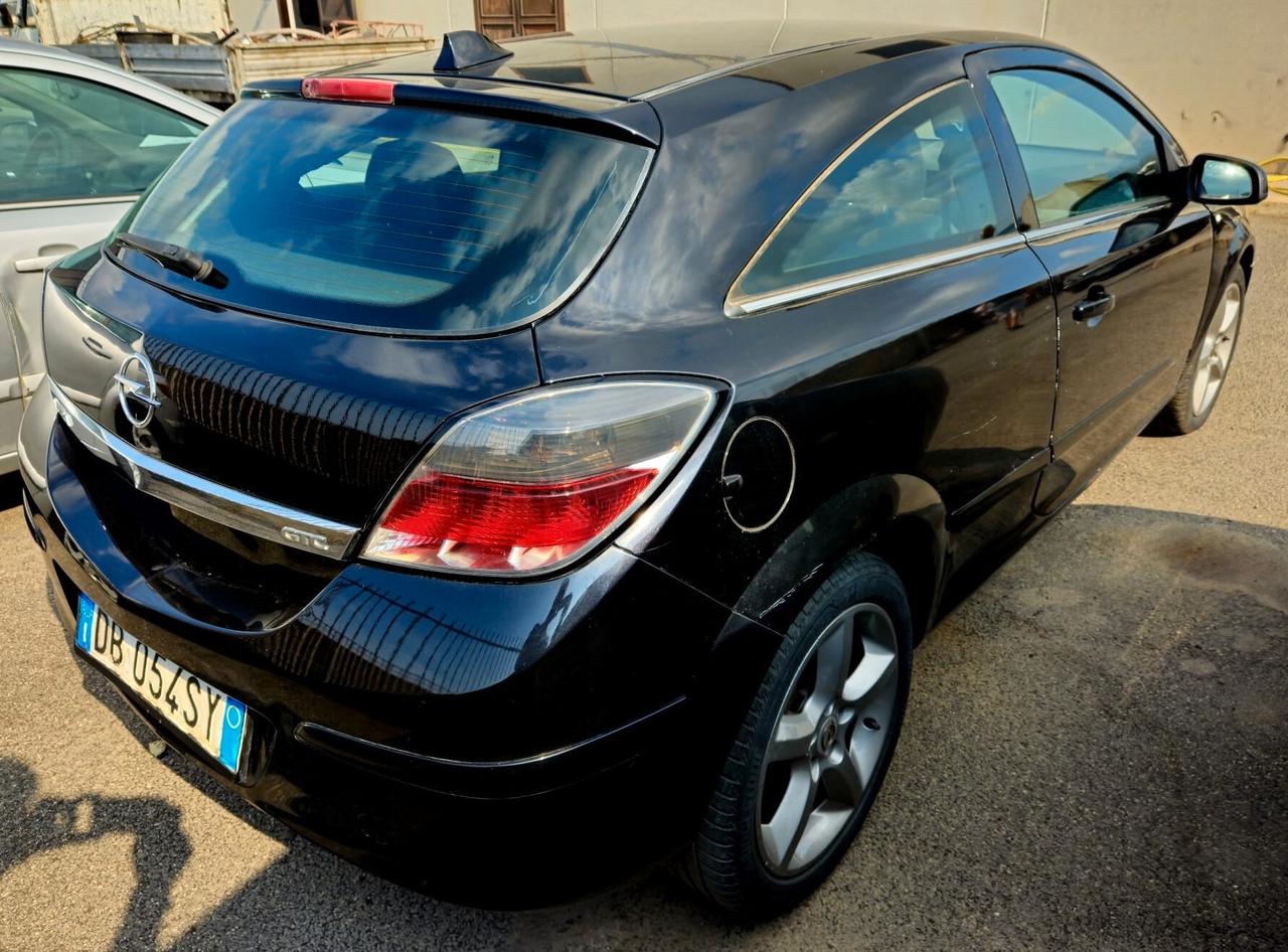 Opel Astra GTC 1.7 CDTI 101CV 3 porte Sport