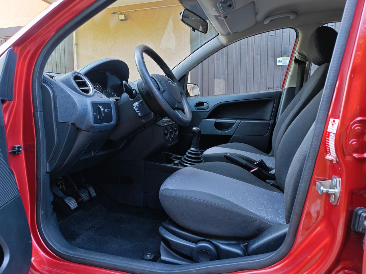 Ford Fiesta 1.2 BENZINA 75cv / 80.000km / Unipro