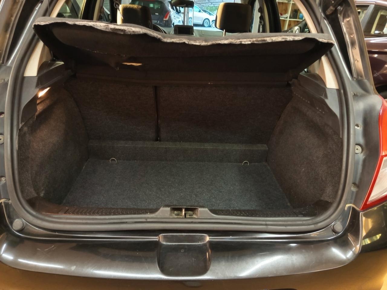Renault Clio 1.2 16V 5 porte Luxe, 144 Mila chilometri ok neopatentati