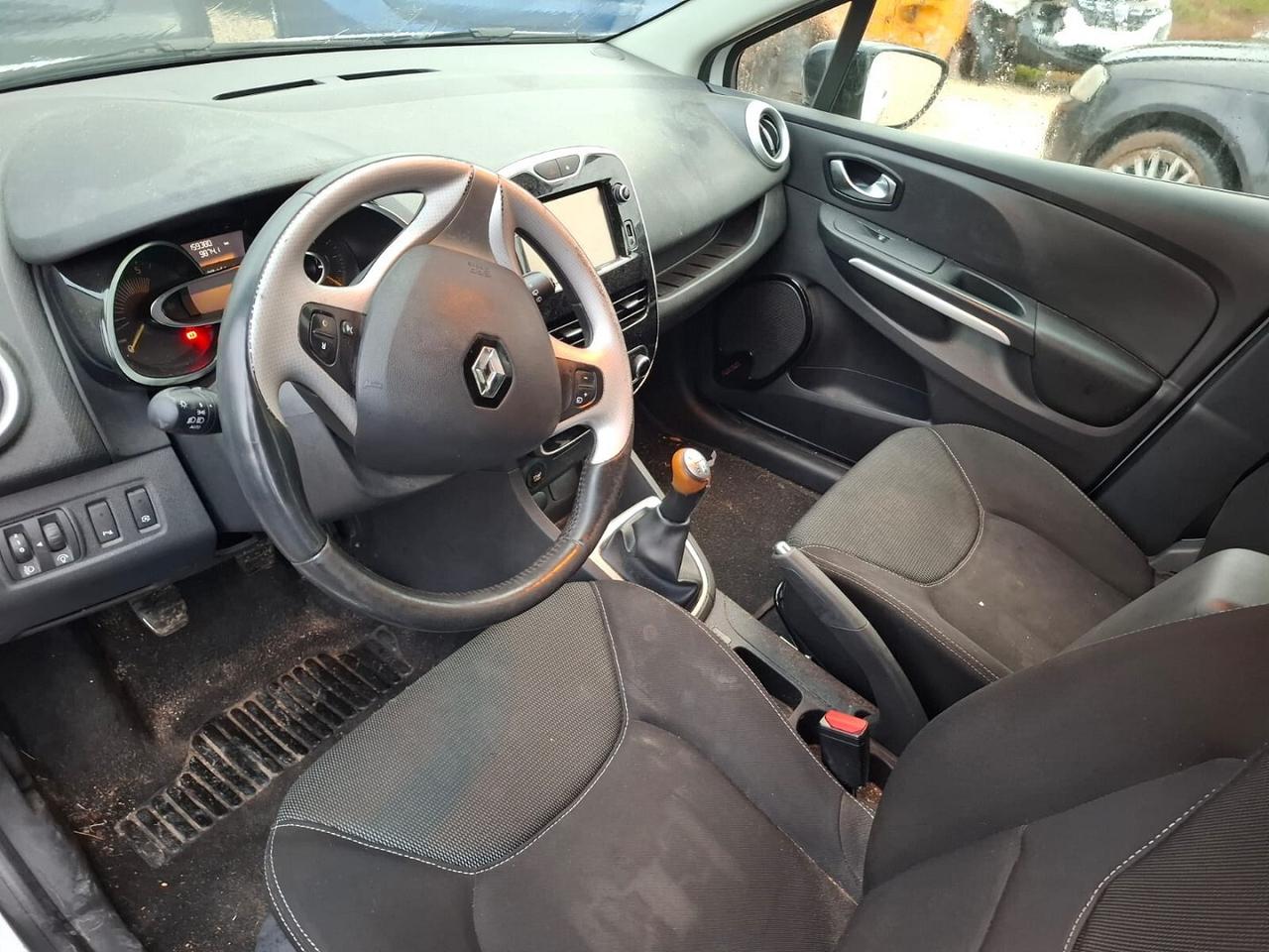 RENAULT CLIO SPORTER SPORT SINISTRATA MARCIANTE