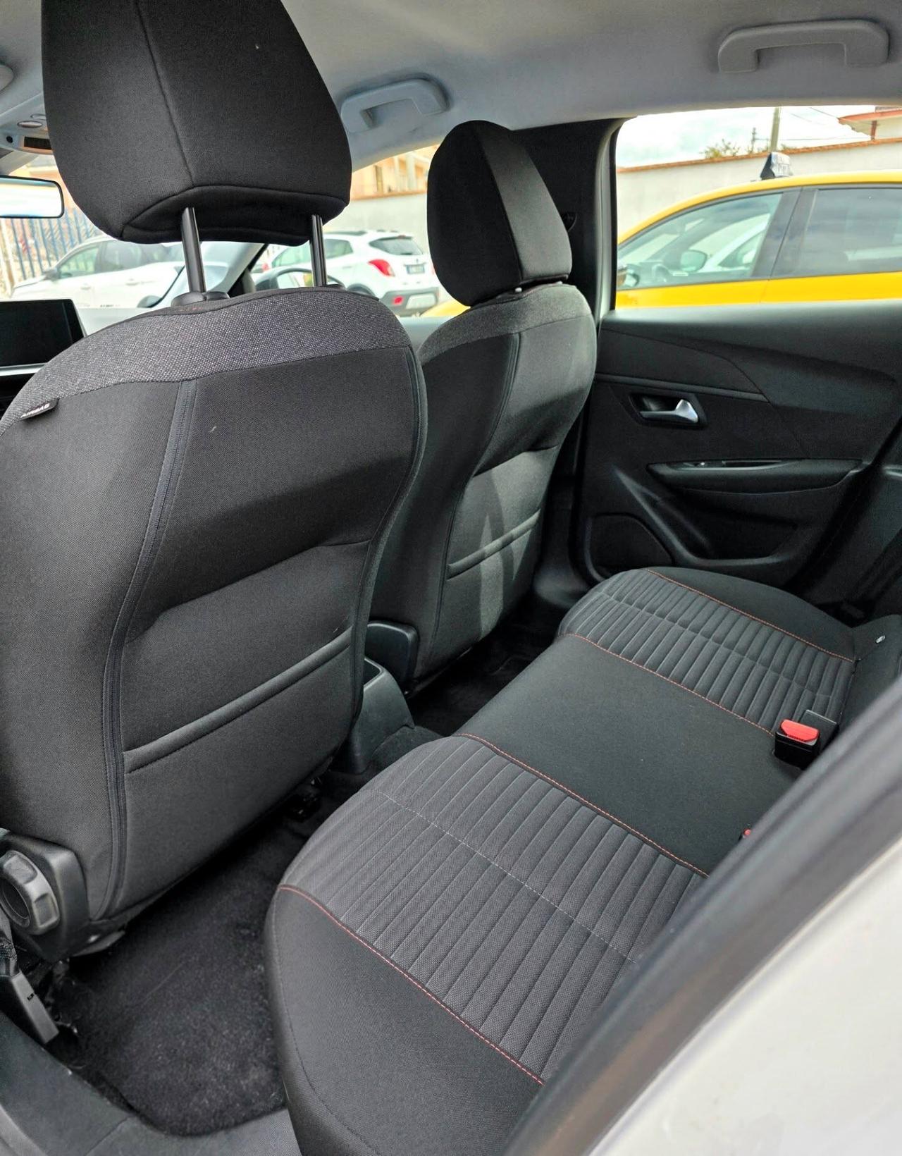 Peugeot 208 1.2 bz 75cv Allure con 74.000