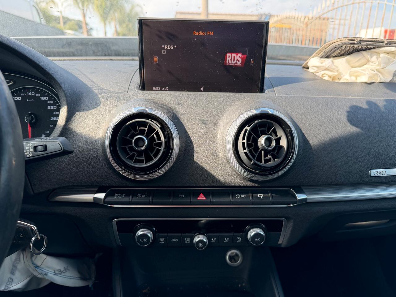 AUDI A3 2017 1.6 DIESEL 116 CV *SINISTRATA