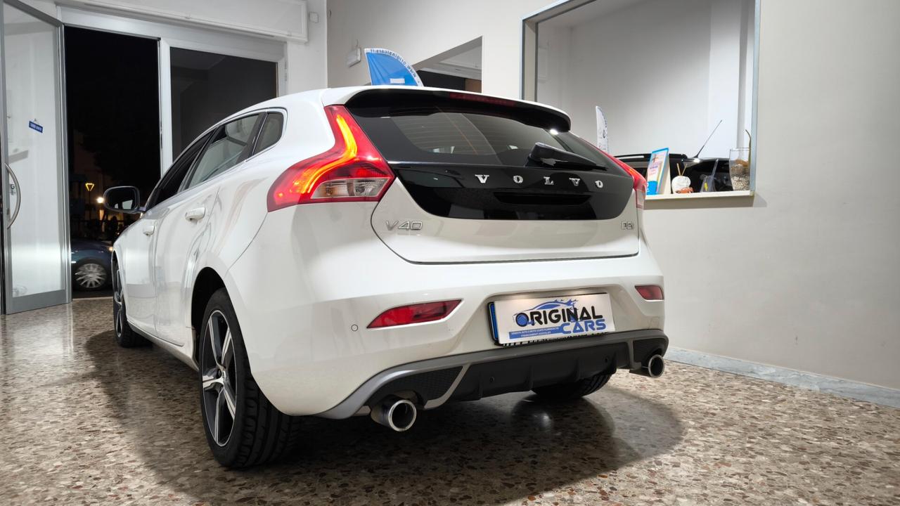 Volvo V40 D2 R-design
