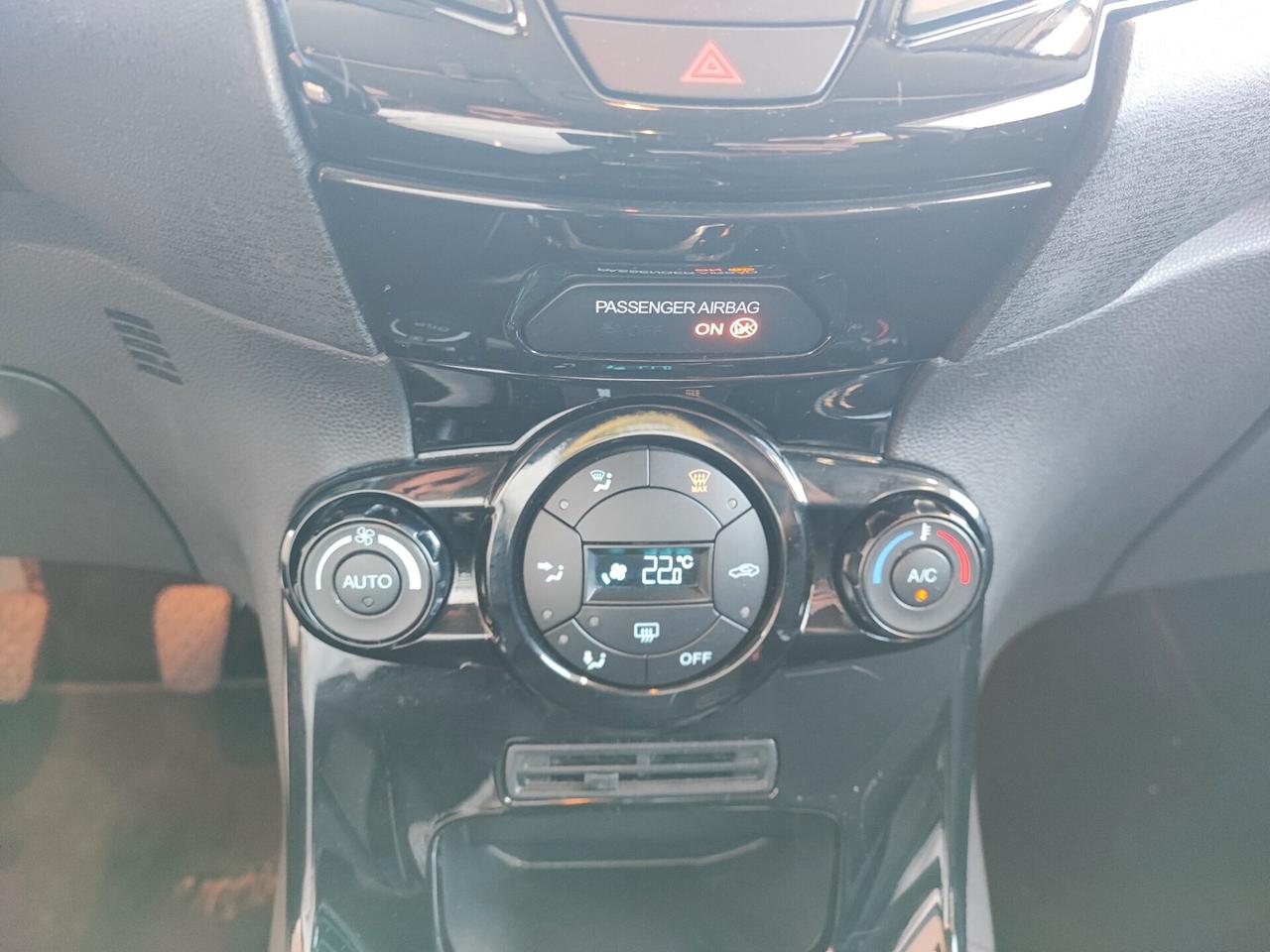 Ford Fiesta 1.4 5 porte Bz.- GPL