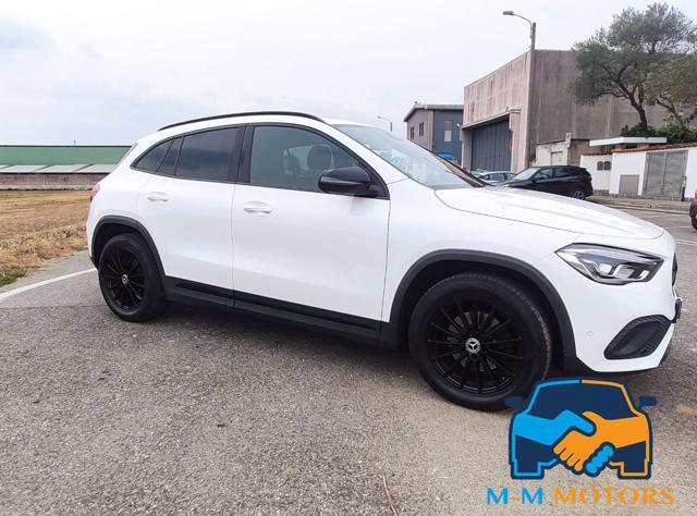MERCEDES-BENZ GLA 200 Automatic Sport Plus