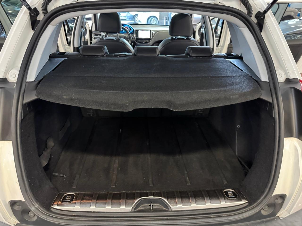 Peugeot 2008 1.2 VTi 82CV Allure NEOPATENTATI - FINANZIABILE