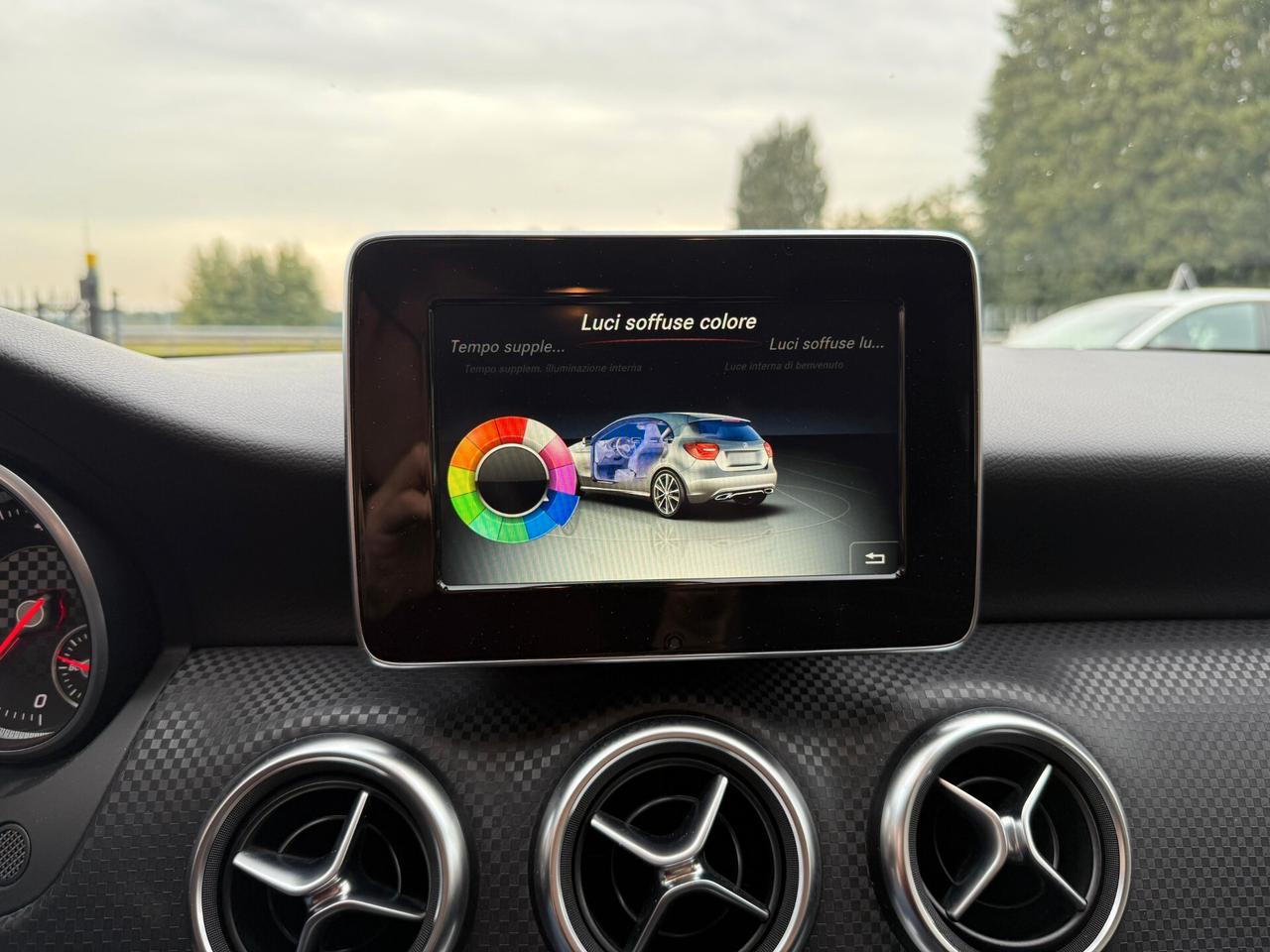 Mercedes-benz A 180 d Automatic Sport MULTICOLOR