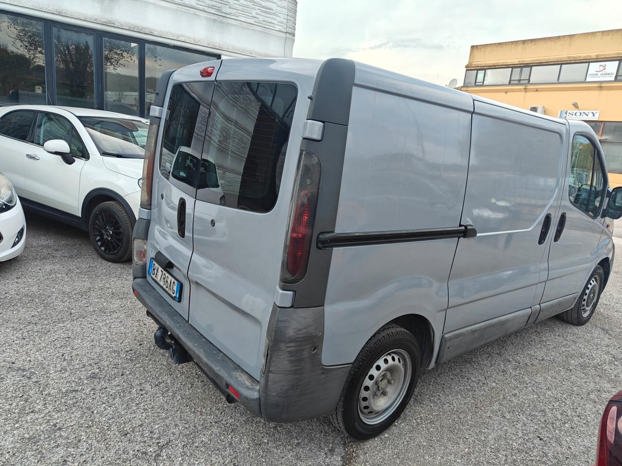 Renault Trafic 1.9 dCi/100CV PC-TN Furg.