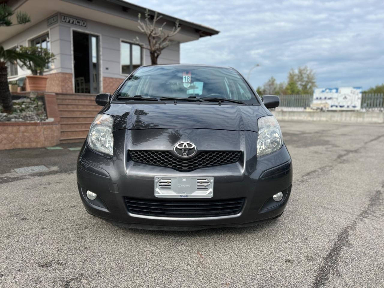 Toyota Yaris 1.3 5 porte Sol