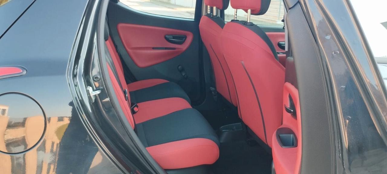 Lancia Ypsilon 1.2 69 CV 5 porte S&S Gold