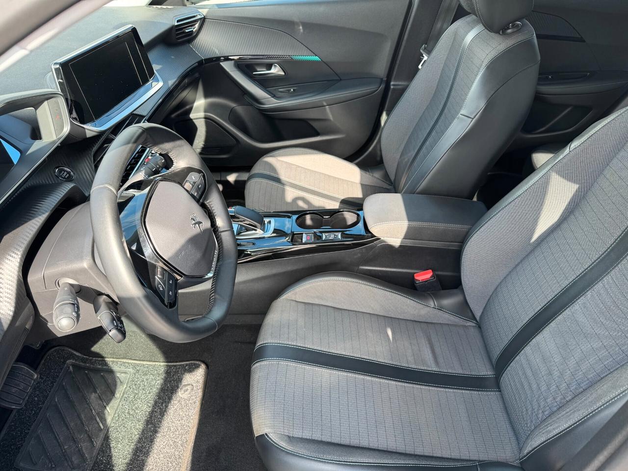 Peugeot 2008 100kw Allure