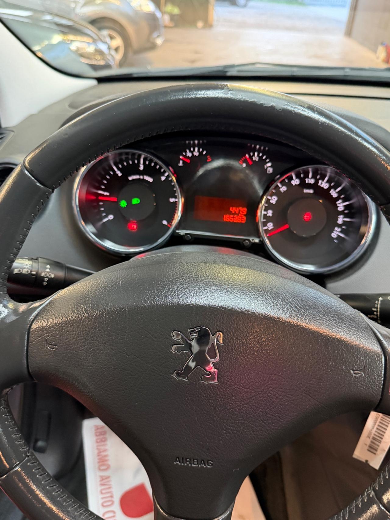 Peugeot 5008 1.6 HDi 112CV Allure