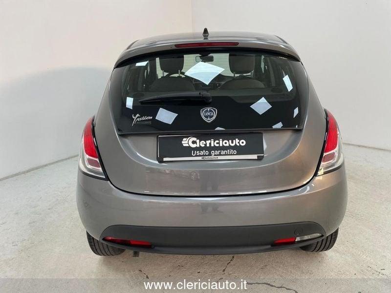 Lancia Ypsilon 1.2 69 CV 5 porte Silver