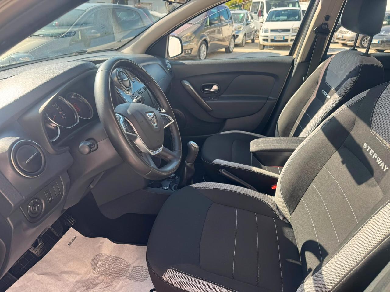 Dacia Sandero Stepway 1.0 TCe 100CV ECO-G 15th Anniversary
