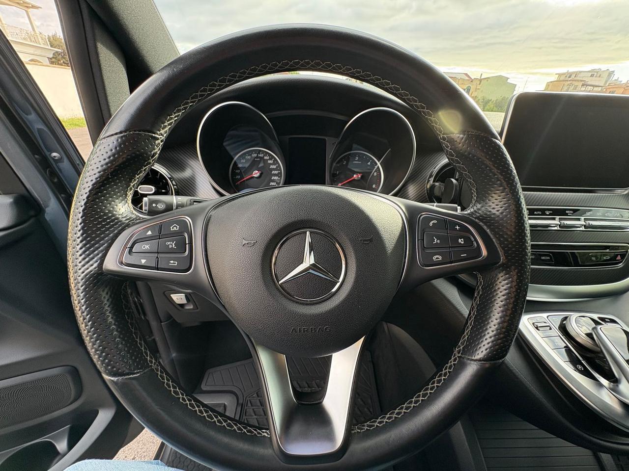 Mercedes-Benz V 250 D Sport #7468