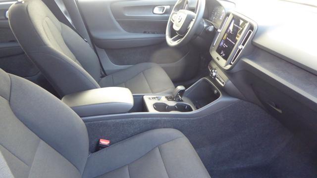 VOLVO XC40 T2 Geartronic Momentum N1 Autocarro