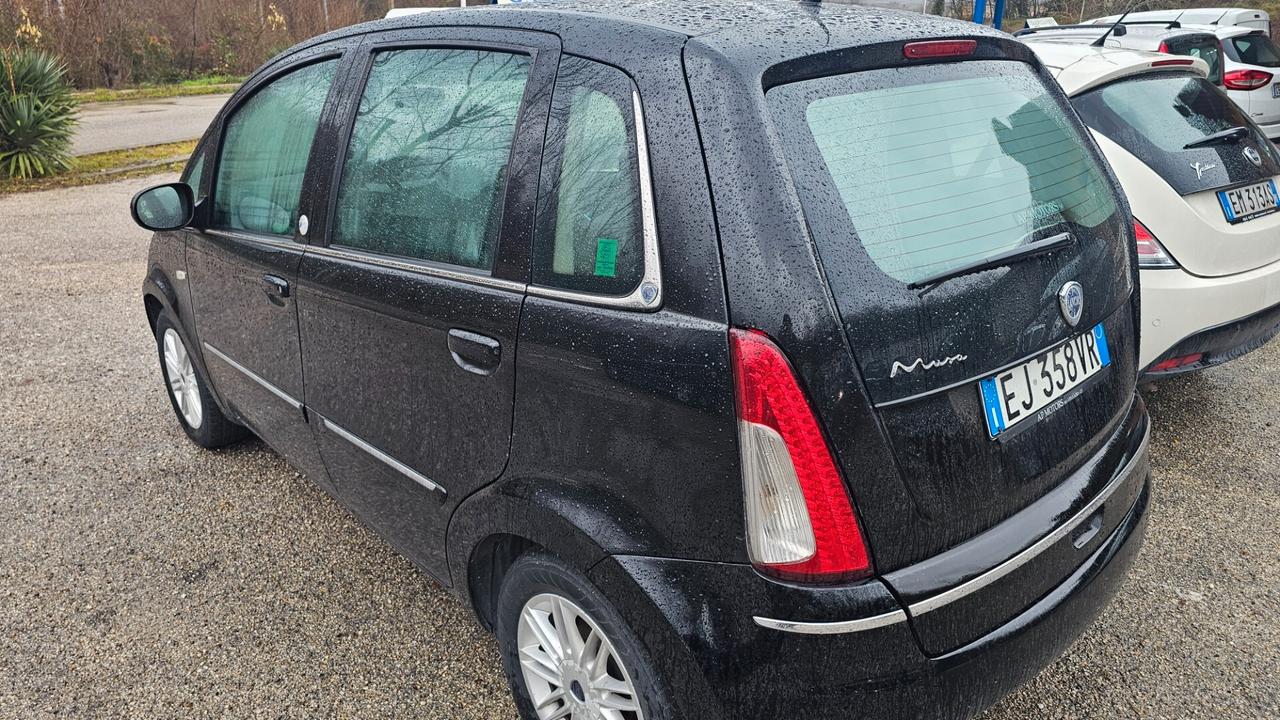 Lancia MUSA 1.4 8V Ecochic (GPL) Platinum